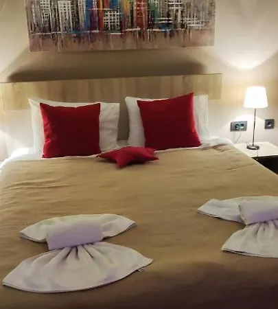 Sunset Milmari M10 Апартаменты