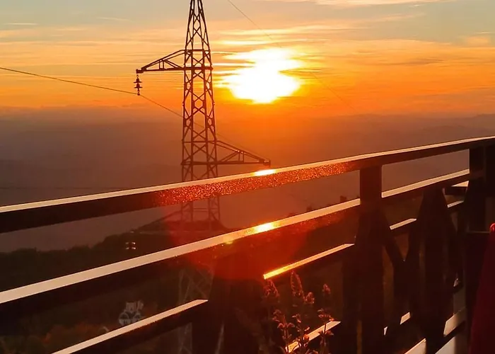 아파트 Sunset Milmari M10