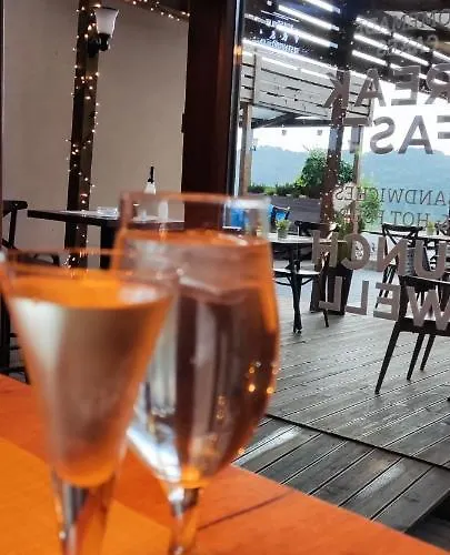 Sunset Milmari M10 카파오닉