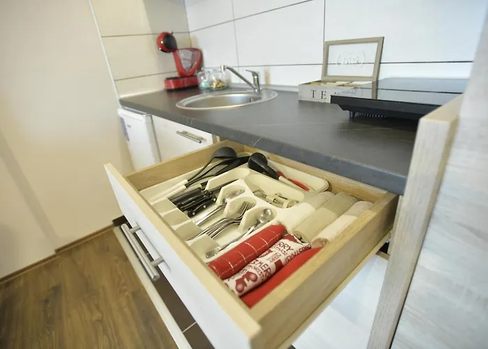 Sunset Milmari M10 아파트